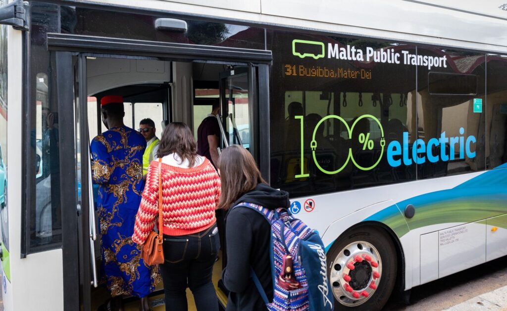 Internacional: Como Malta oferecerá transporte público gratuito em todo o país 6 Reproducao Automotive Business