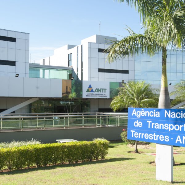 ANTT avança em processo regulatório e inicia envio de guias para empresas do transporte interestadual