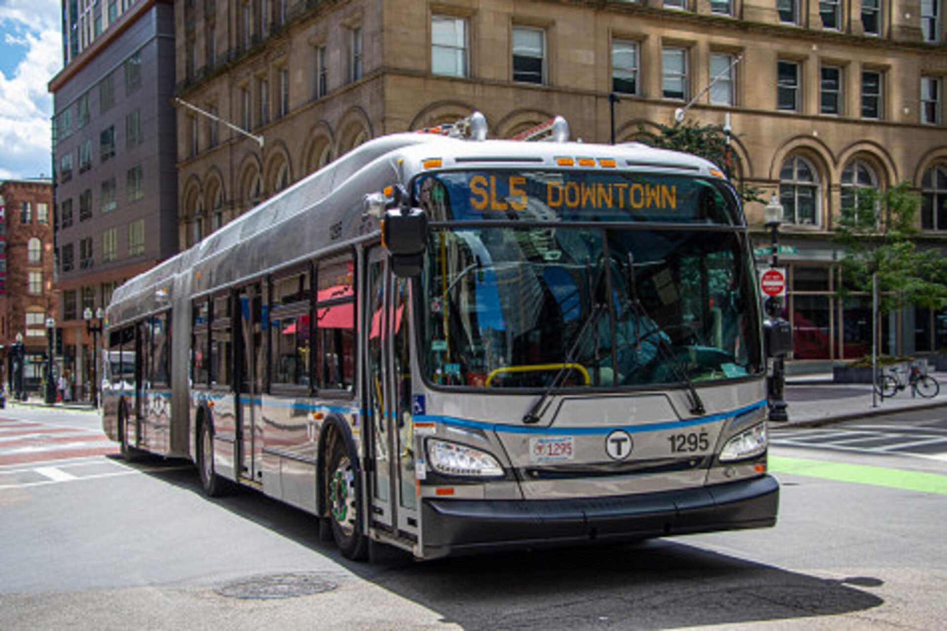 Internacional: BAE Systems fornecerá soluções de acionamento elétrico para ônibus urbanos nos Estados Unidos