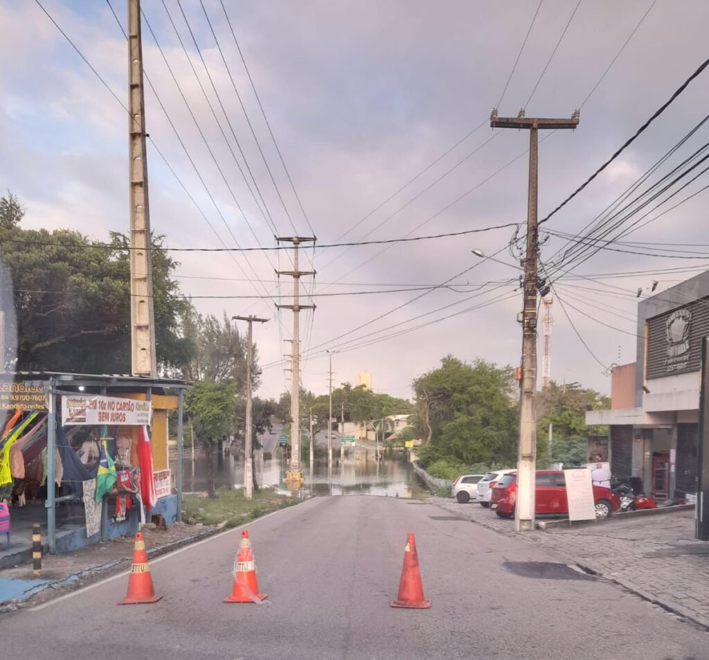 Chuva em Natal: Pontos de alagamento na Zona Sul prejudicam circulação de nove linhas de ônibus 1 Divulgacao STTU 1