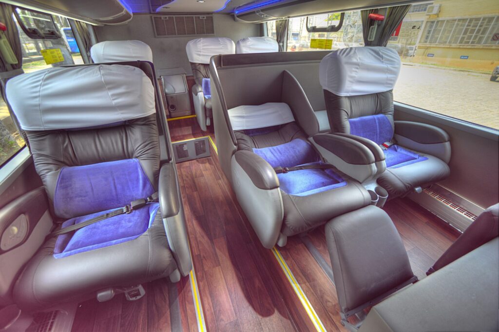 Transporte rodoviário se torna mais atrativo que aéreo para viagens de lazer e corporativas 2 Scania K440 8x2 DD 14metros rodoviario 8 Scania