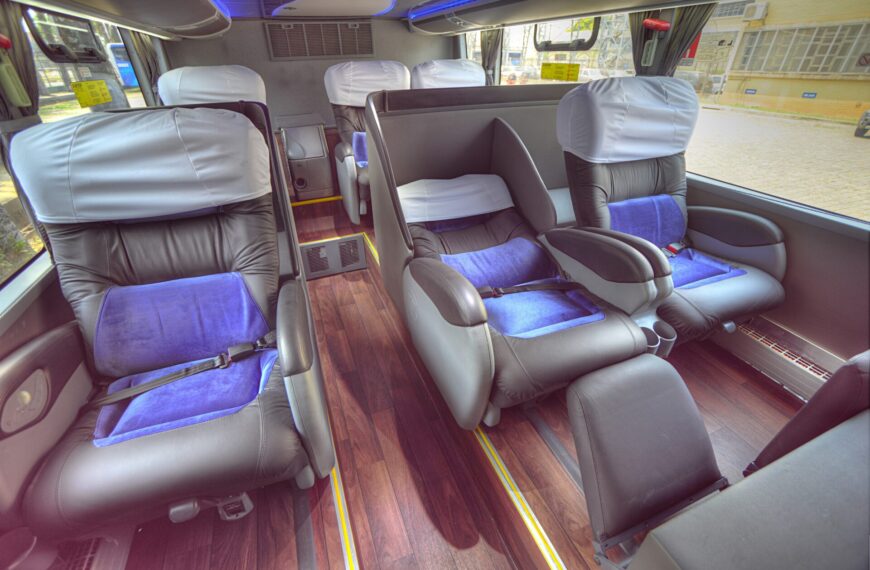 SP: Depois de levar palhaços em ônibus, empresas de fretados fazem novo protesto contra fiscalização