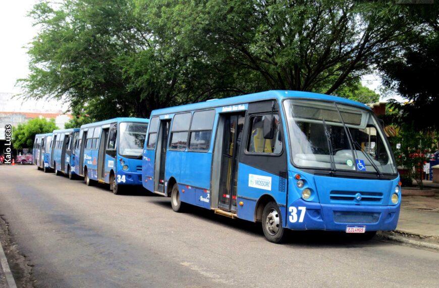 Prefeitura de Mossoró institui Passe Livre Estudantil e garante transporte gratuito para alunos do município