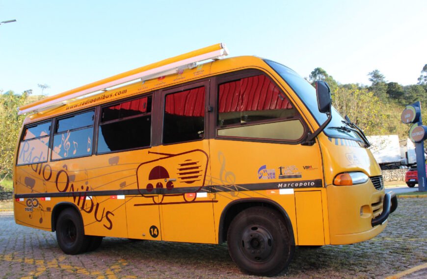Estúdio móvel Rádio Ônibus é destaque na LAT.BUS 2022