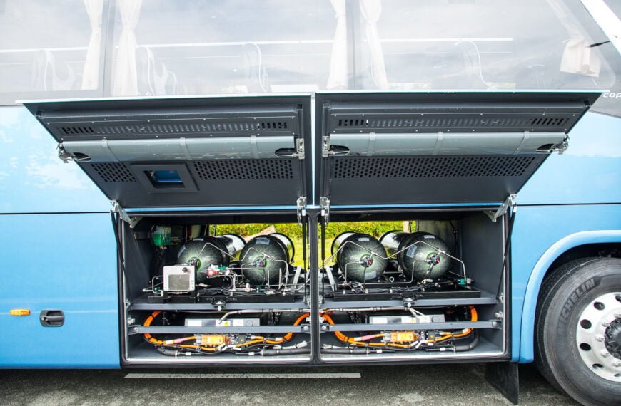 Marcopolo assina convênio com a USP para recuperar ônibus movido a hidrogênio