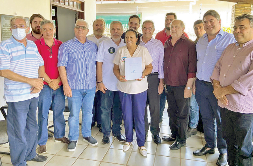 FETRONOR entrega carta de compromisso com o Transporte à Fátima Bezerra