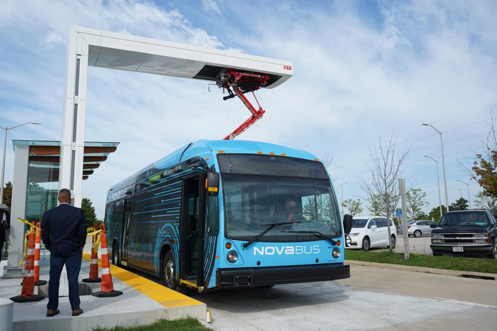 Internacional: Parceria entre Nova Bus e BAE Systems garante ônibus com emissão zero no Texas, nos Estados Unidos 2 20102022 Parceria Nova Bus e BAE Systems 1 Secco