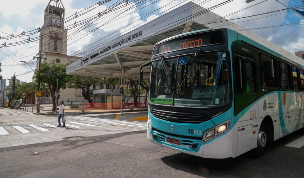 CE: Prefeitura de Fortaleza entrega reforma de terminal de ônibus 2 27 10 2022 Etufor 81P4593 Alex Costa PMF