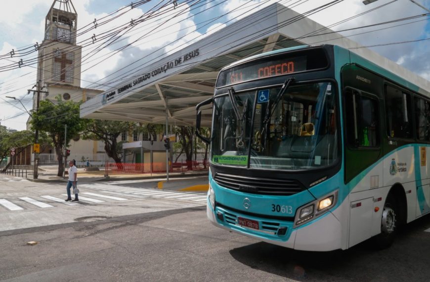 CE: Prefeitura de Fortaleza entrega reforma de terminal de ônibus