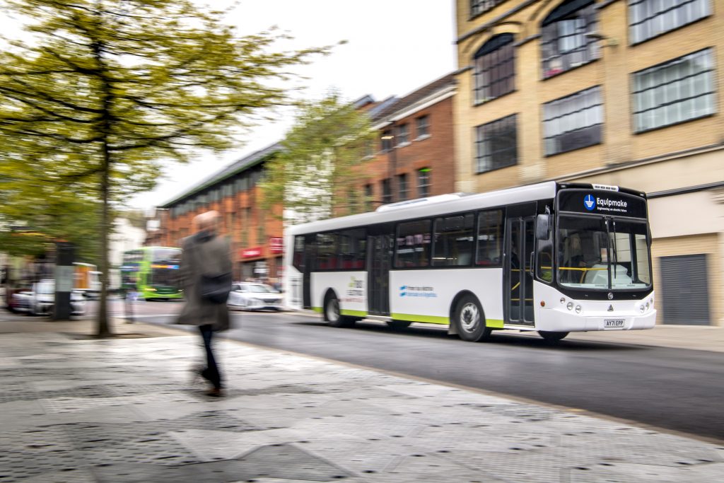 Mercado argentino de veículos comerciais cresce 4% em 2024 9 onibus agrale equipmake AB