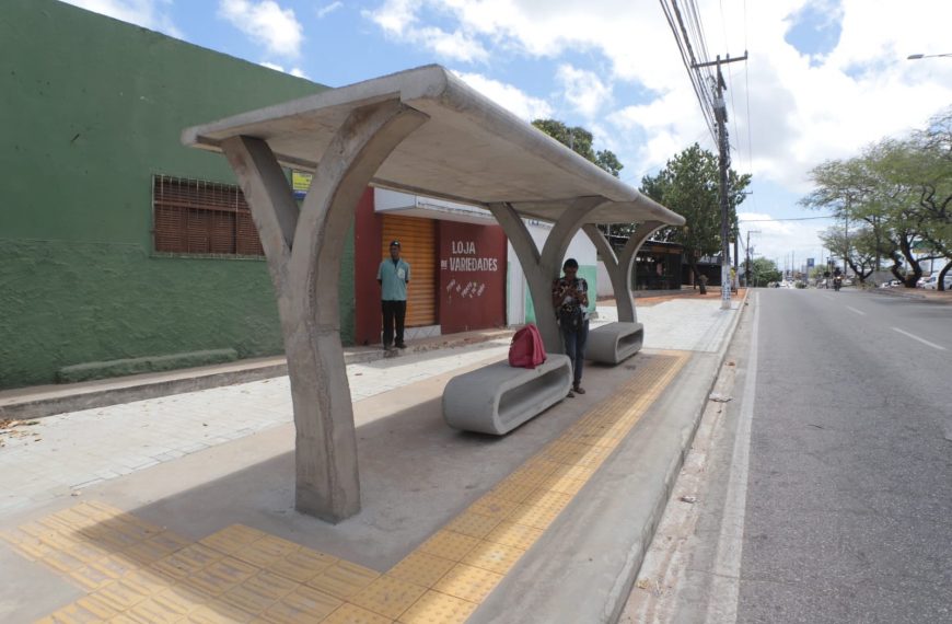 Natal: Chegam a 100 as novas paradas de ônibus instaladas nas ruas