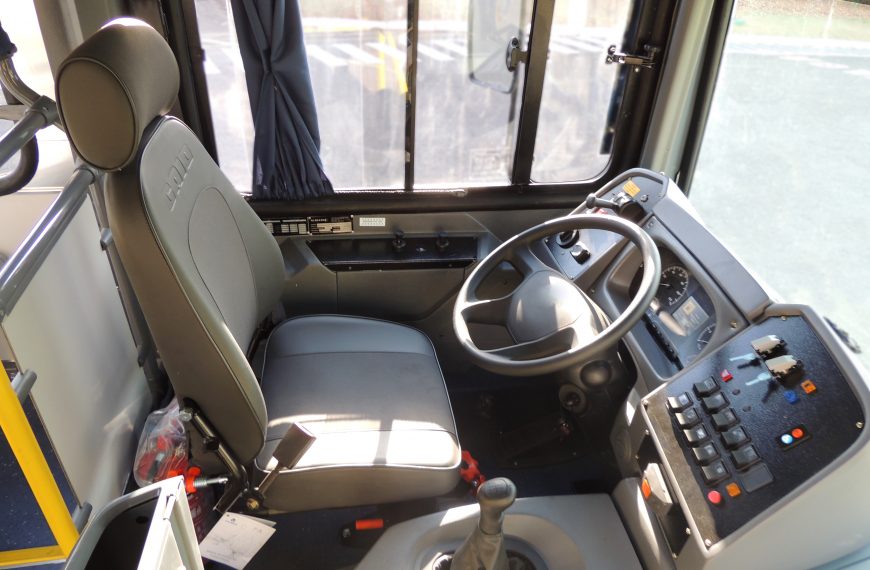 Duas empresas de Natal anunciam vagas de emprego para motoristas de ônibus