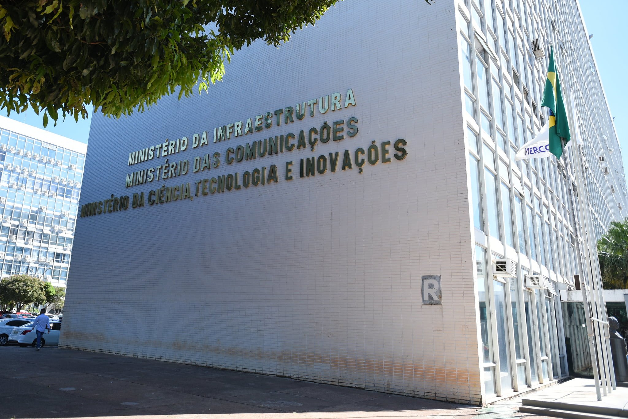 CNT é favorável à manutenção do Ministério responsável pelos Transportes e Infraestrutura unificado