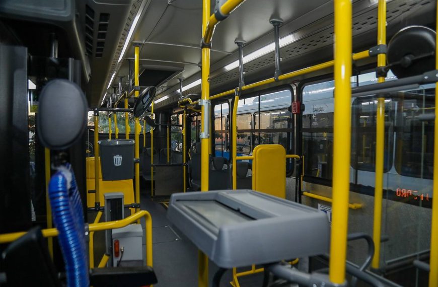 Justiça do Amazonas suspende proibição de pagamento em dinheiro no transporte de Manaus