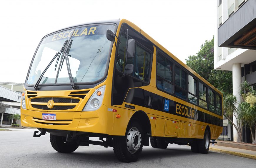 FNDE suspende licitação para compra de mais de 7 mil ônibus do programa Caminho da Escola