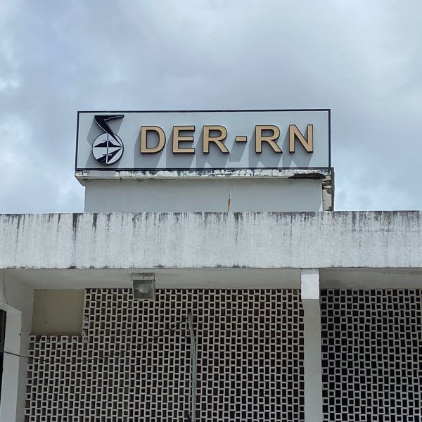 Outras quatro linhas do transporte opcional têm caducidade declarada pelo DER