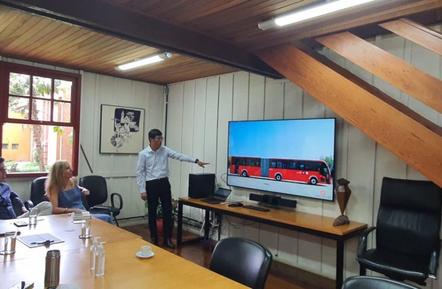 PR: Fabricante chinesa de ônibus estuda fazer testes em Curitiba