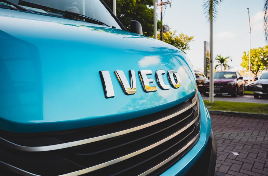 Tata Motors fecha acordo para aquisição do Grupo Iveco por 3,8 bilhões de euros