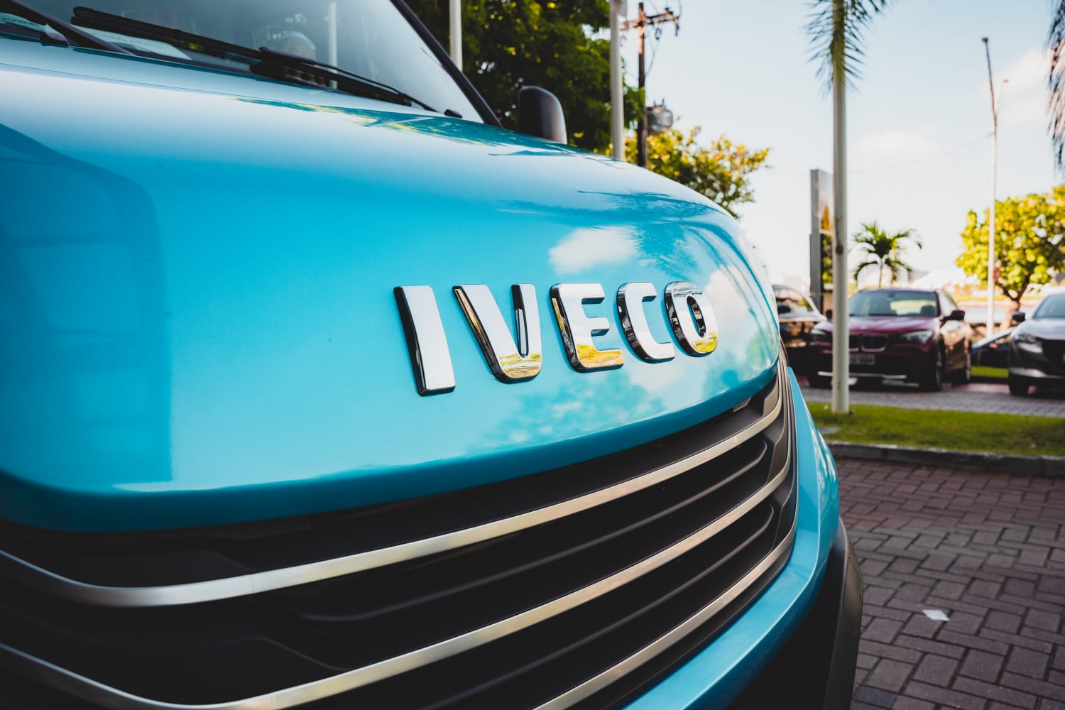 Tata Motors fecha acordo para aquisição do Grupo Iveco por 3,8 bilhões de euros