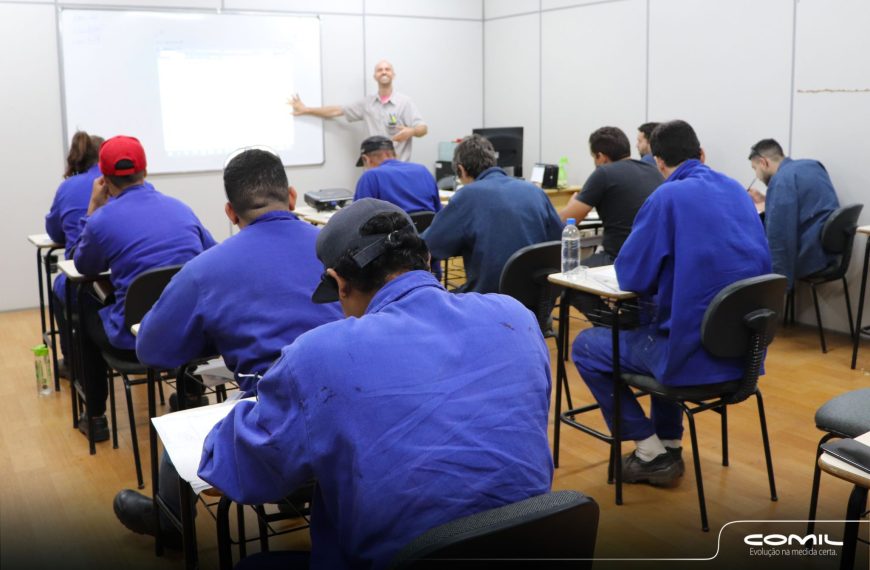 Comil Ônibus qualifica equipe com recorde de horas de treinamento