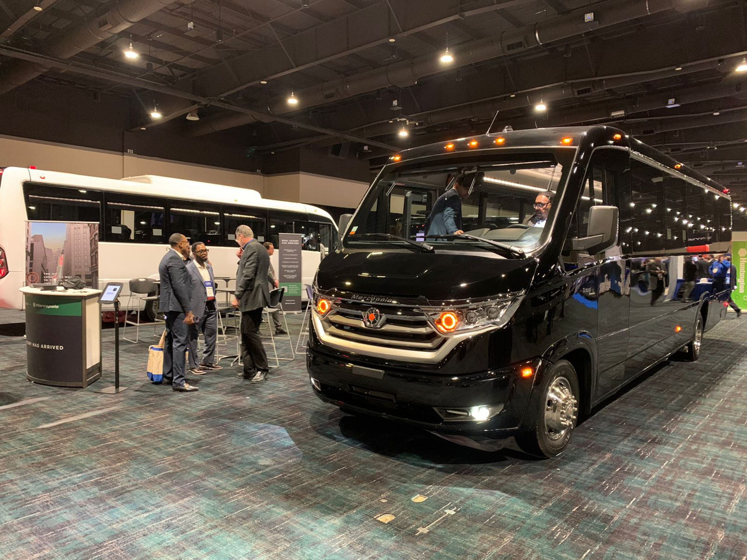 Marcopolo apresenta inédito modelo de micro-ônibus nos Estados Unidos