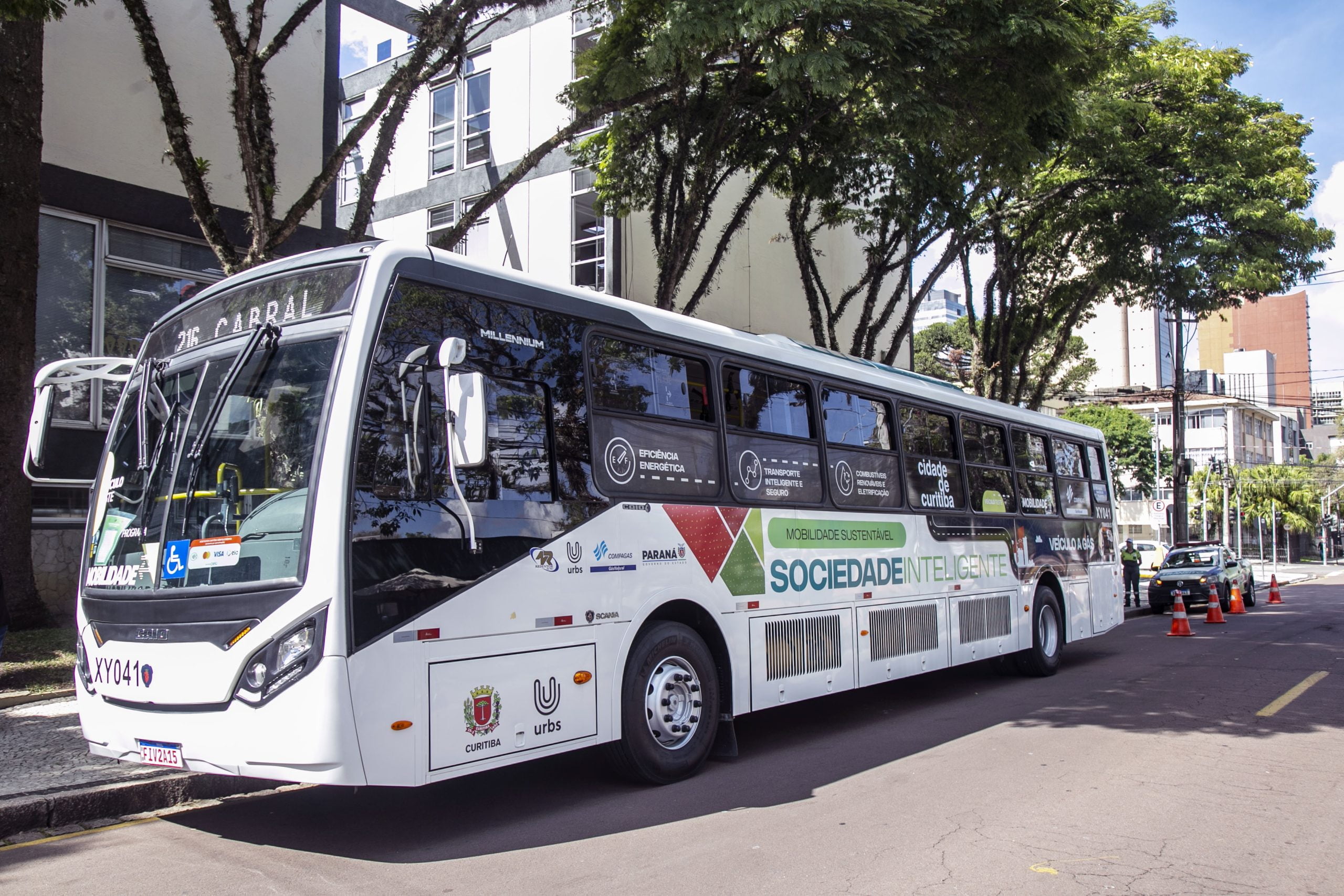 PR: Ônibus movido a gás natural começa a ser testado em Curitiba