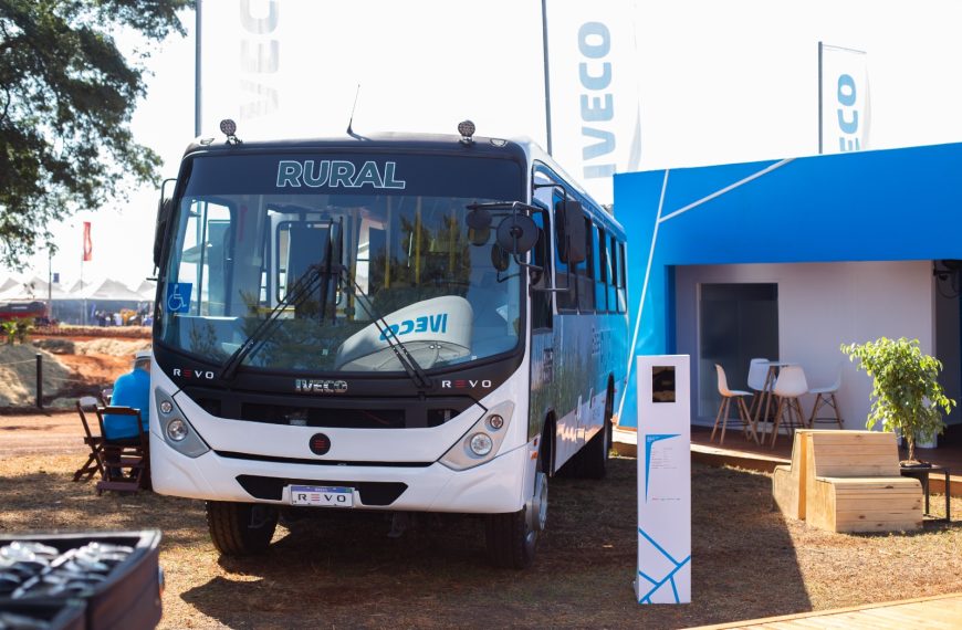 SP: Iveco apresenta ônibus rural homologado de fábrica na Agrishow 2023