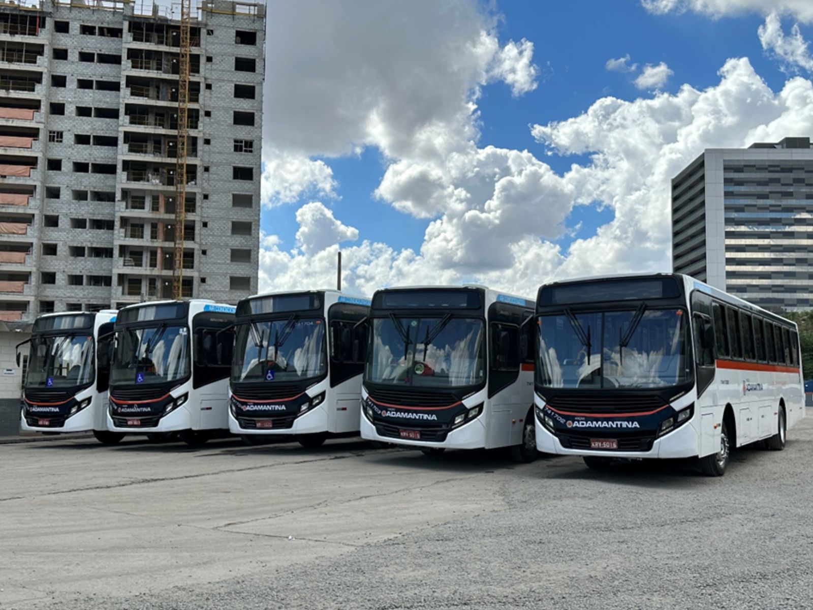 SP: Adamantina recebe novos ônibus para operar em linhas suburbanas do interior paulista