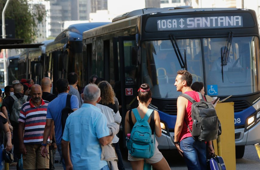 SP: “Anjo da guarda” é aposta para combater atropelamentos por ônibus