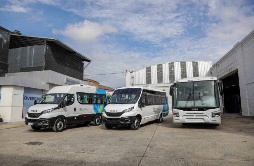 Internacional: Iveco entrega 16 ônibus ao Instituto Nacional de Tecnologia Agropecuária da Argentina