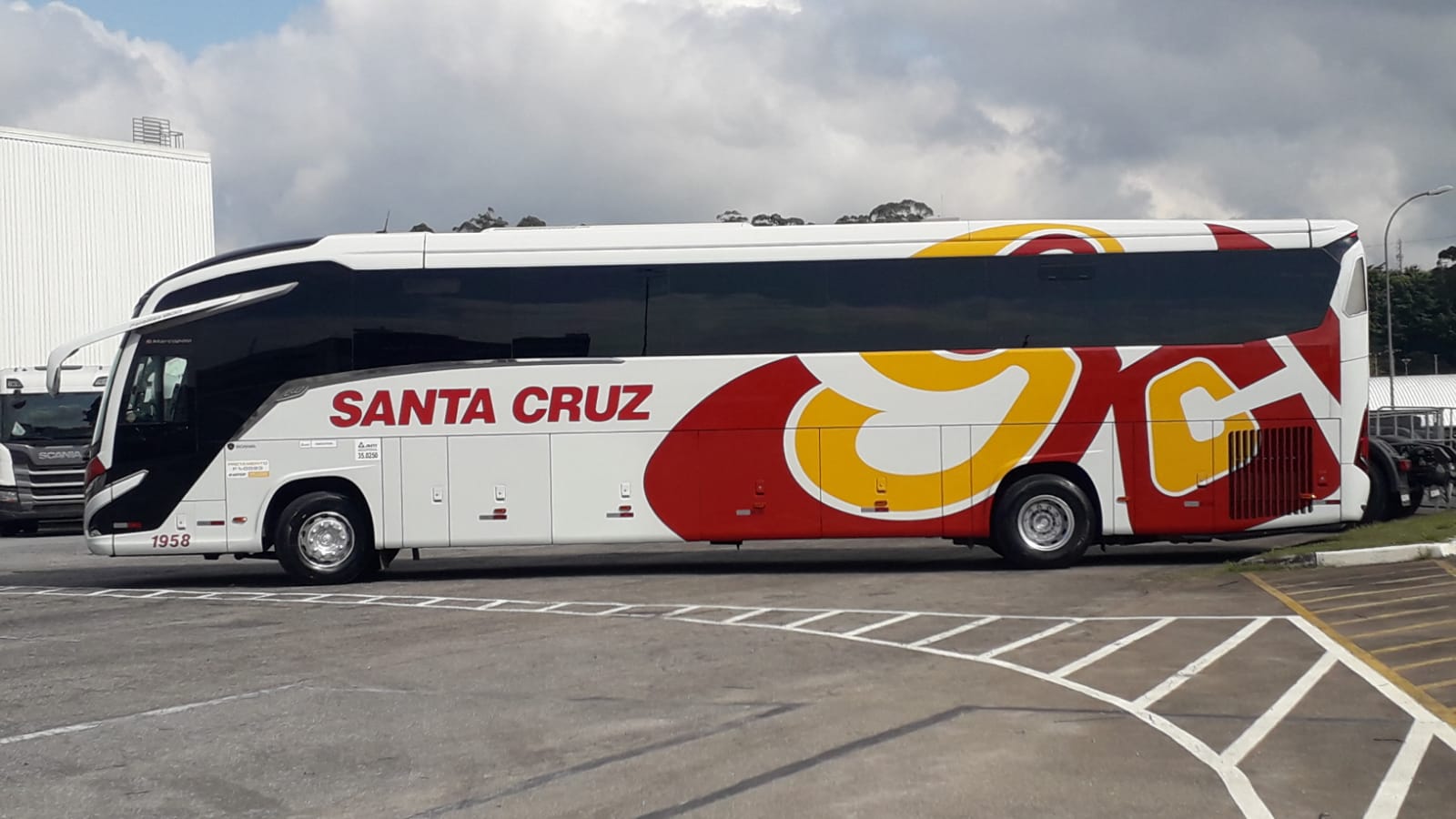SP: Viação Santa Cruz renova a frota com 52 ônibus Scania