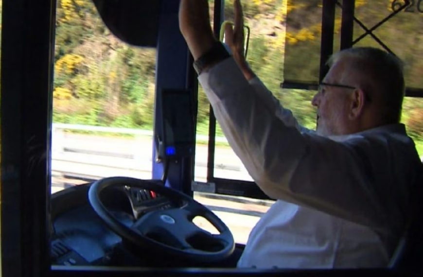 Internacional: Escócia começa a operar com ônibus urbanos autônomos