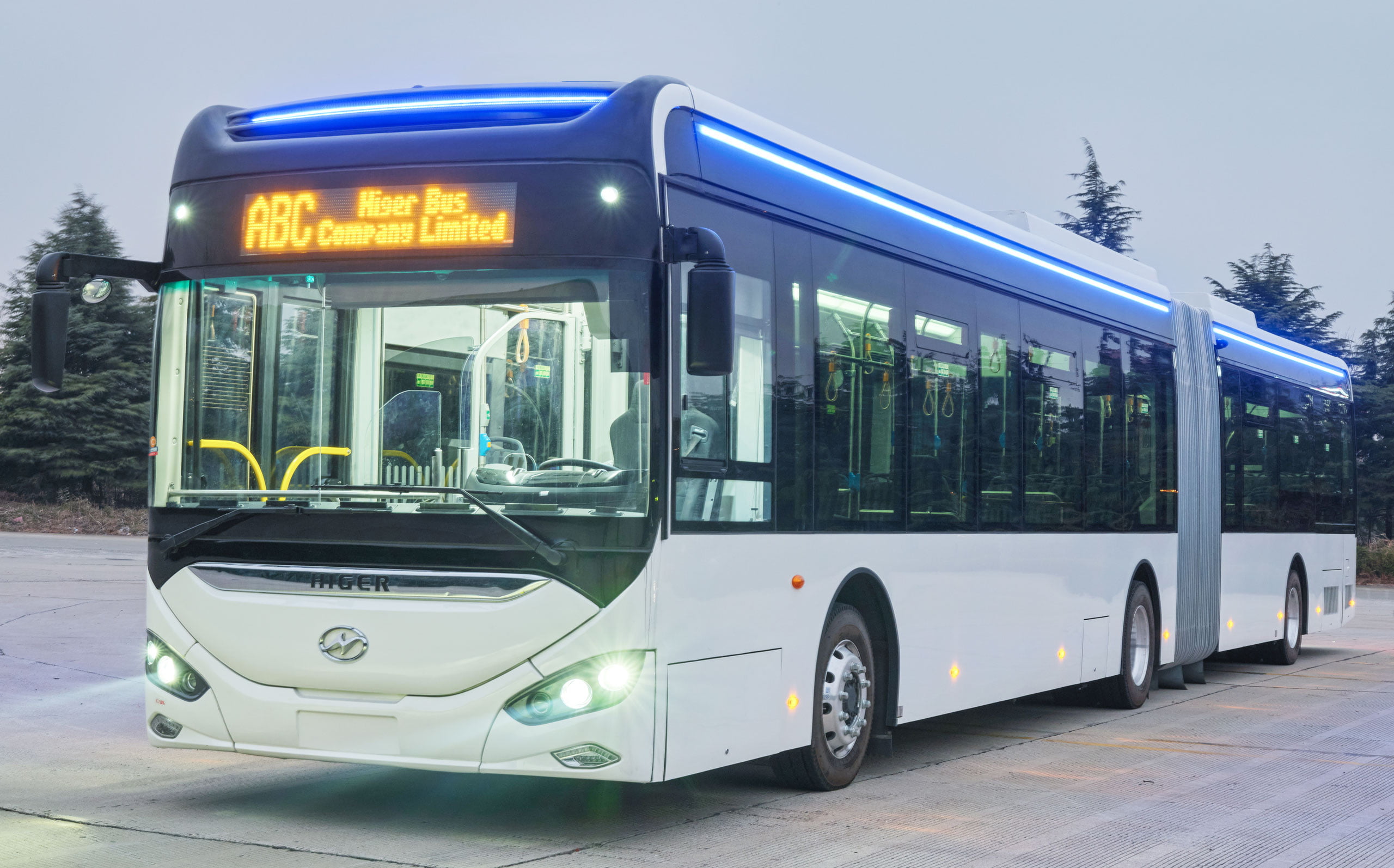TEVX Higer apresenta no mercado brasileiro o ônibus AzureA18BR, articulado de 18 metros