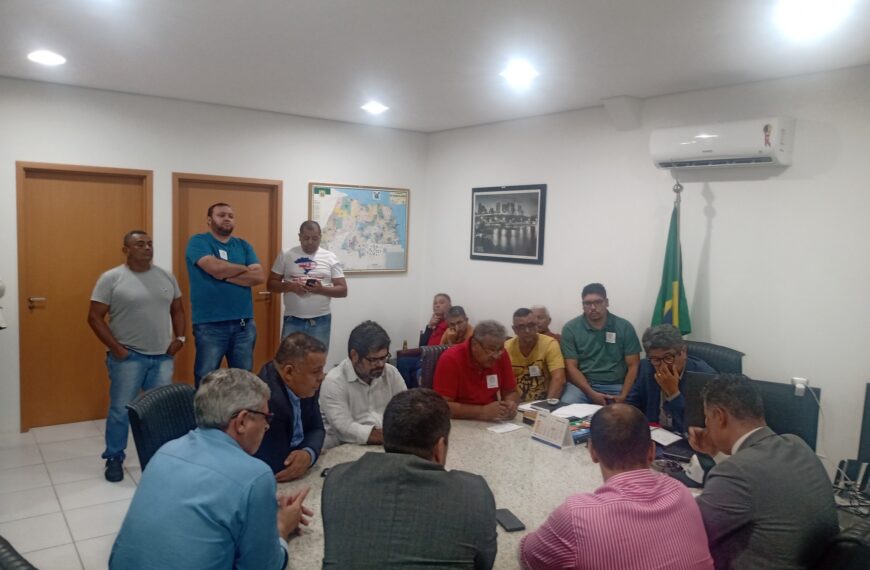 Greve de motoristas em Natal é suspensa após reunião entre empresas e trabalhadores