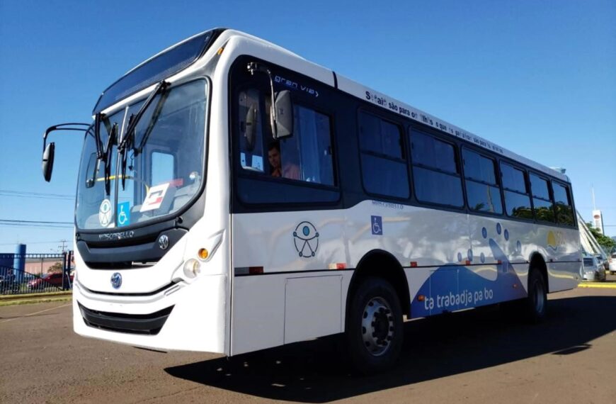 Internacional: Volkswagen exporta para a África mais 10 unidades do ônibus 17.230