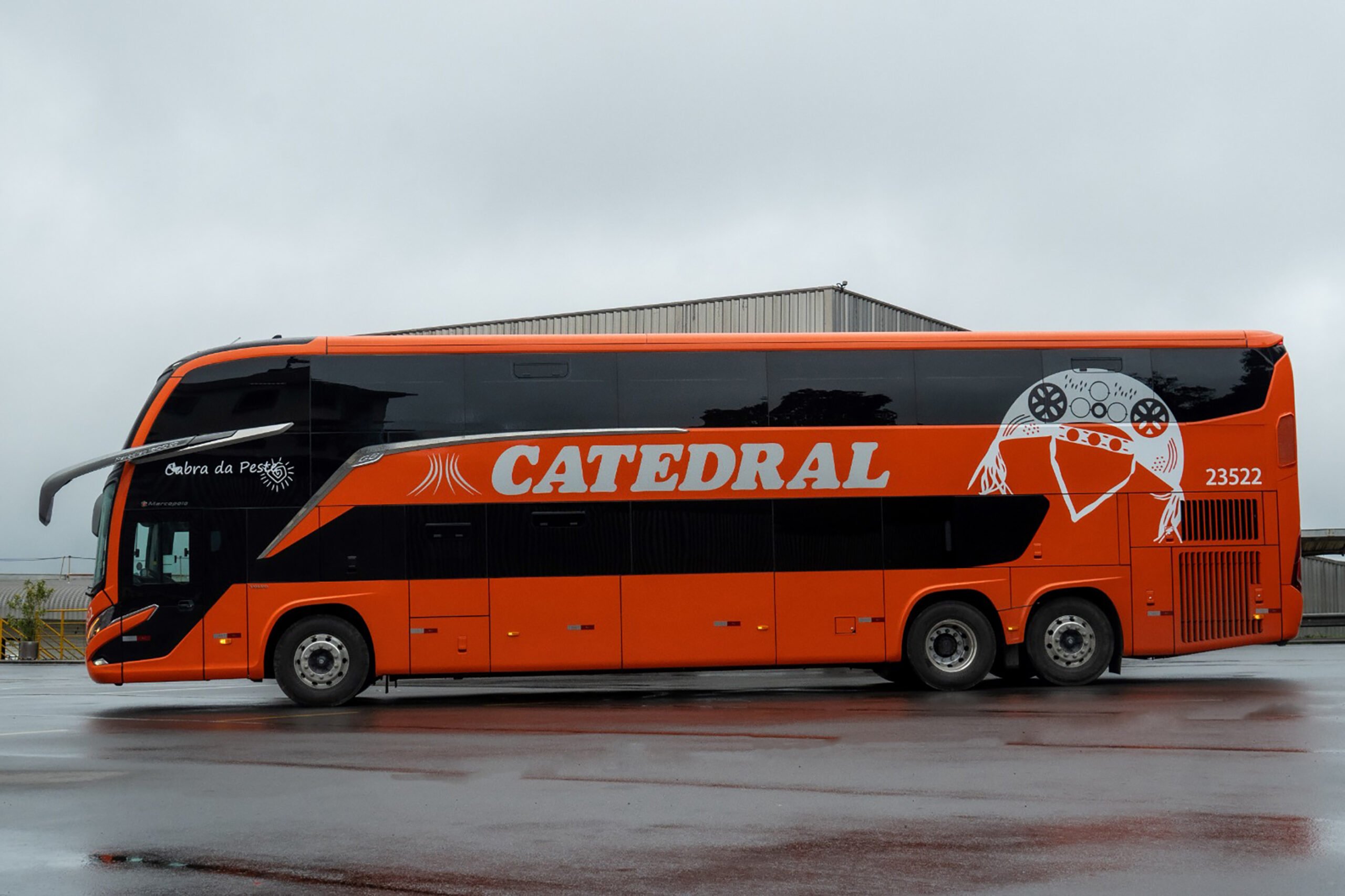 DF: Viação Catedral renova frota com 100 novos ônibus Marcopolo Paradiso G8 1800 DD
