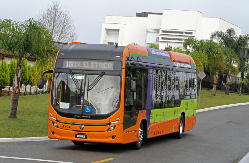 Urbs prorroga edital para testes de ônibus elétricos em Curitiba