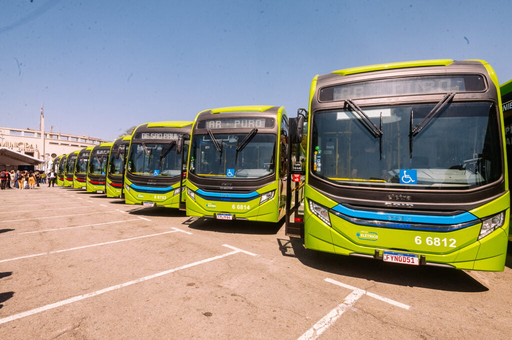 BNDES financiará compra de mais de 2000 ônibus menos poluentes 2 20230919 entrega50onibuseletricos pacaembu 022 lr Leon Rodrigues SECOM