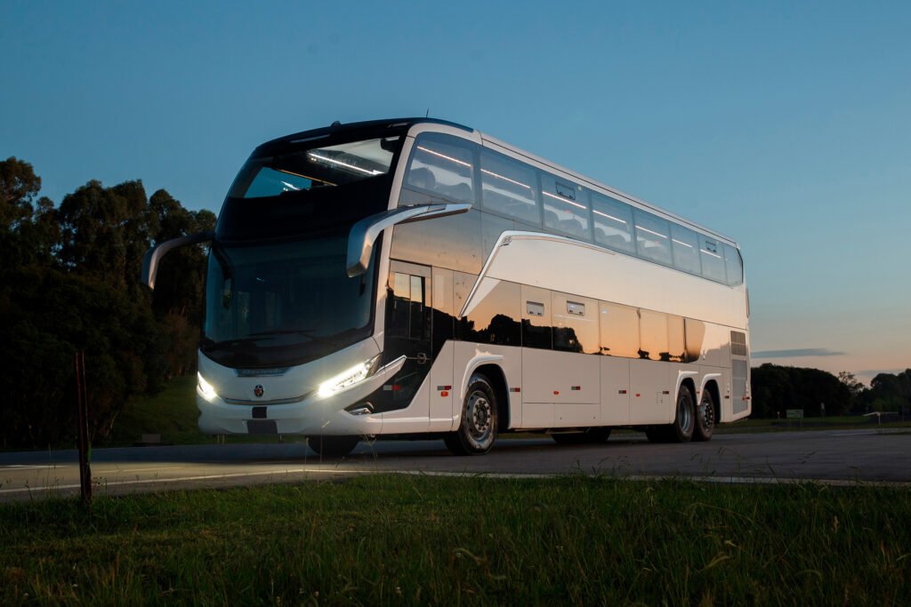 Chuva forte interrompe produção da fábrica da Marcopolo no RS 2 21092023 Marcopolo G8 DD white Feira BusWorld 2023 Secco