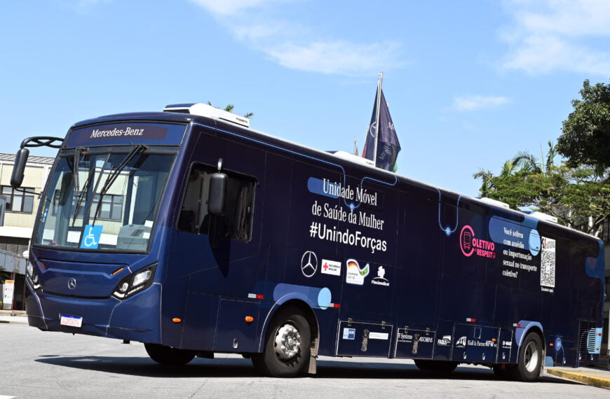 Mercedes-Benz cede ônibus à Cruz Vermelha Brasileira para ser usada como Unidade Móvel de Saúde da Mulher