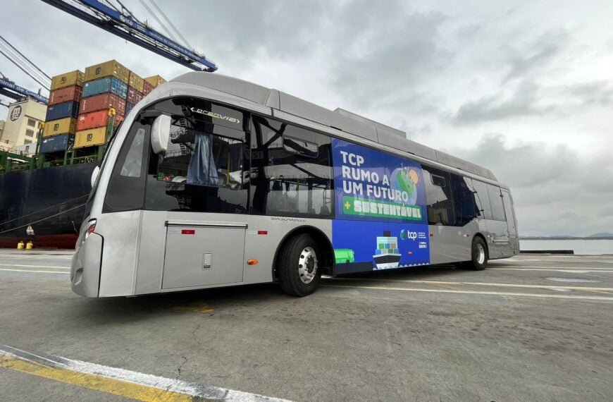 Ônibus elétricos da BYD dominam frotas de capitais sul-americanas