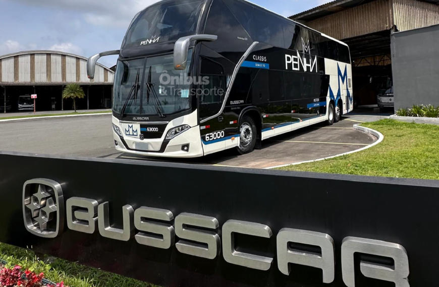 Penha recebe primeira unidade ‘double decker’ da nova frota Euro 6 do Grupo Comporte