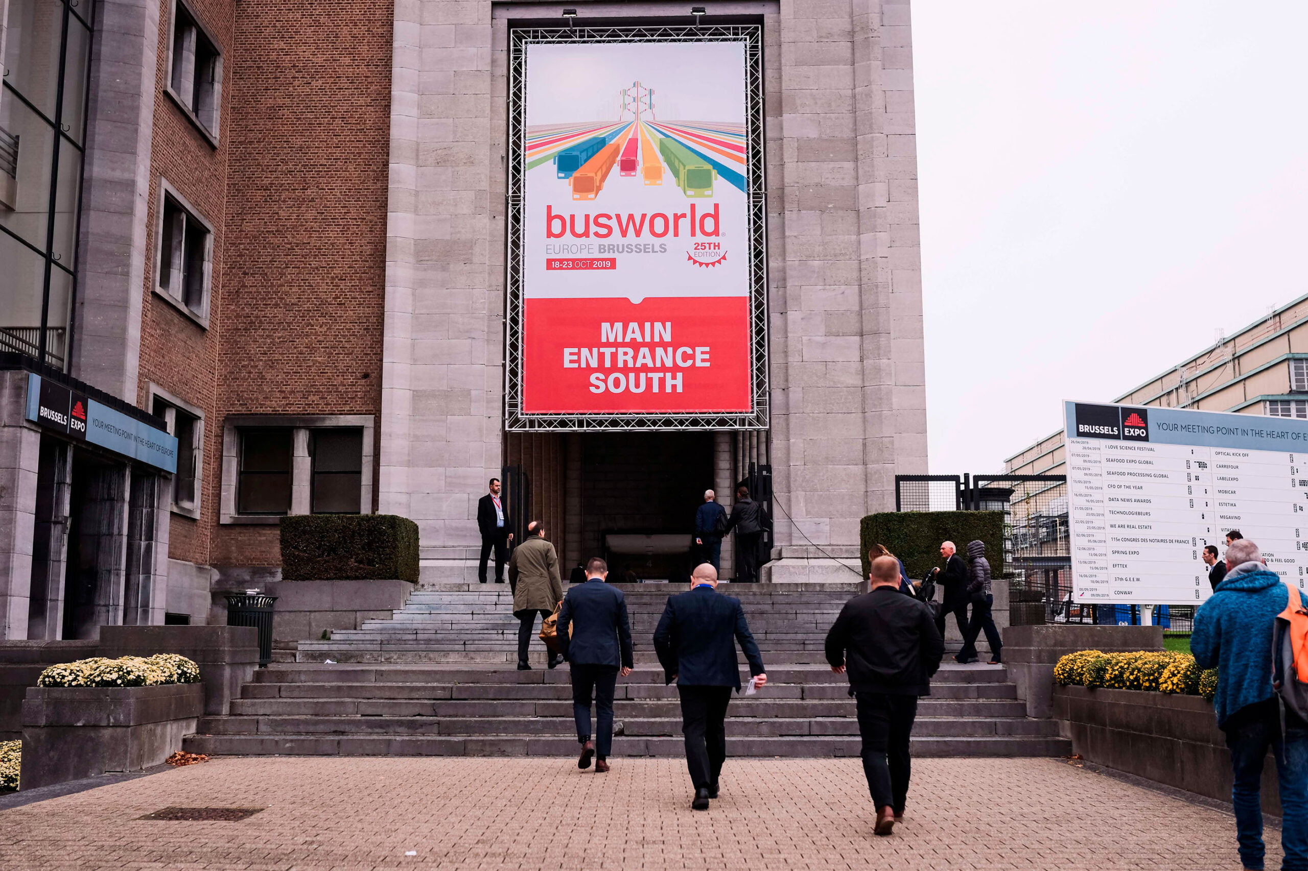 Melhores ônibus do mundo serão escolhidos em outubro na Bélgica