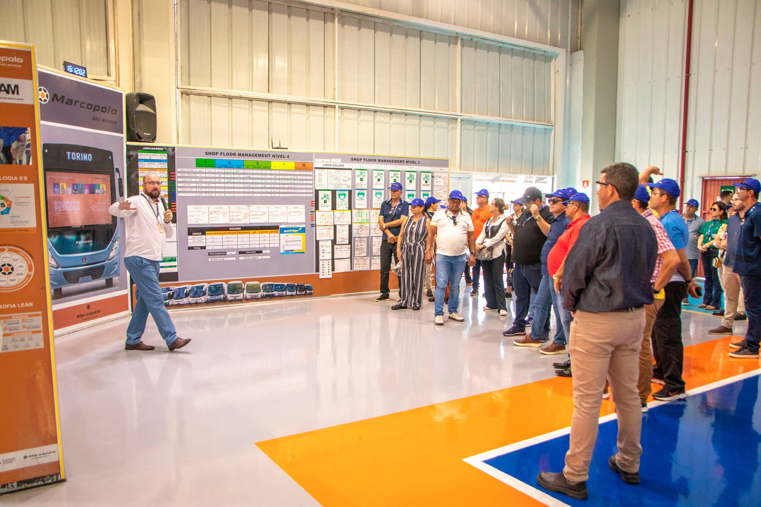 ES: Clientes Volare conhecem linha de produção em São Mateus