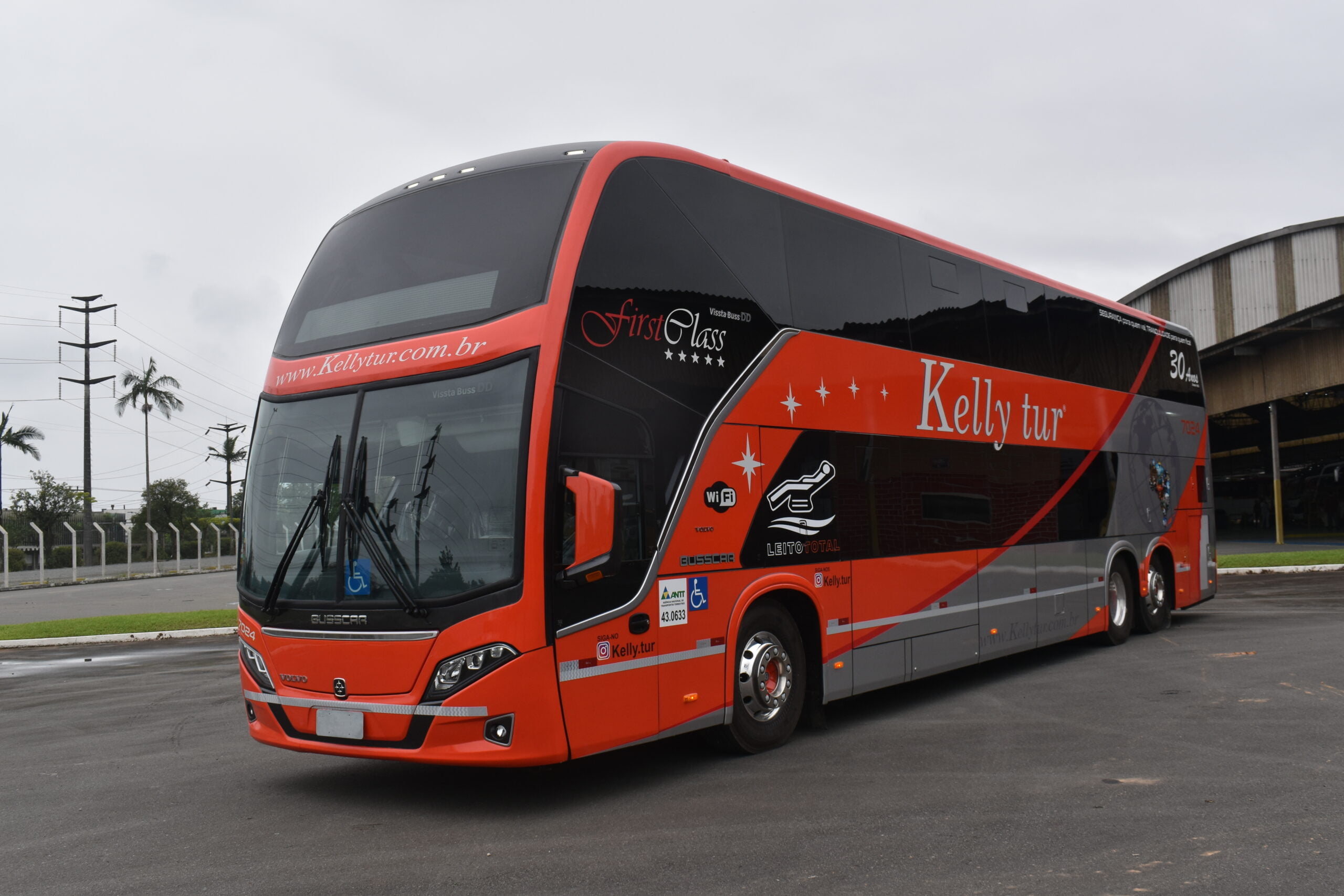 RS: Busscar entrega Vissta Buss DD à Agência de Viagens e Turismo Kelly Tur
