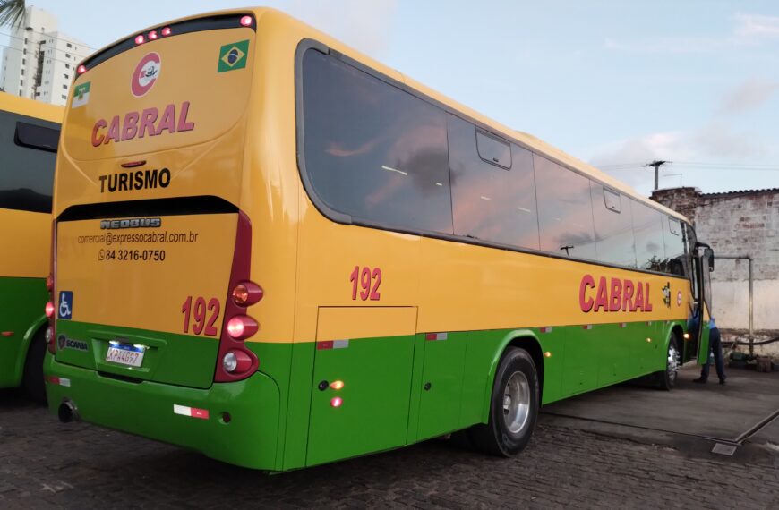 Expresso Cabral renova frota com ônibus Neobus