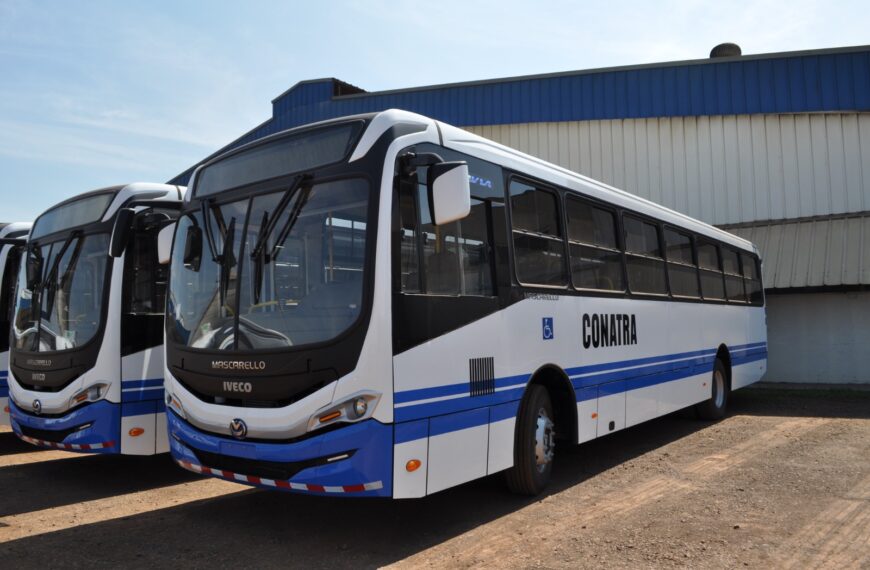 Internacional: Iveco entrega cinco novos ônibus para a CONATRA, na Costa Rica