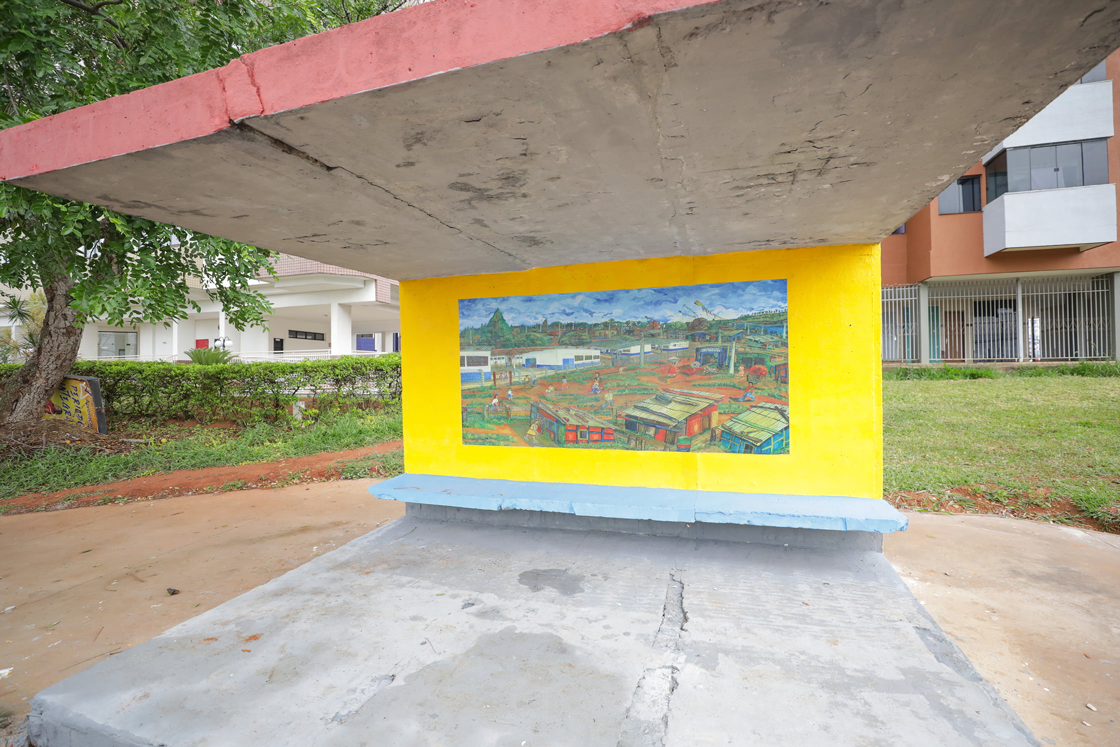 DF: Projeto transforma paradas de ônibus de Sobradinho em galerias de arte