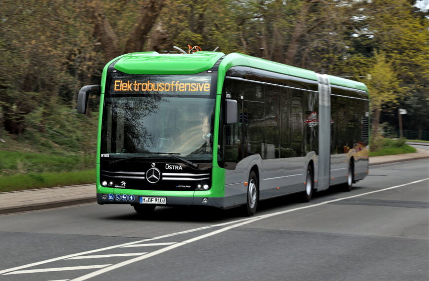 Internacional: Sistema de armazenamento de energia a partir de baterias usadas do ônibus Mercedes-Benz eCitaro entra em operação em Hanover