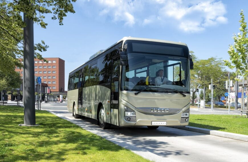 Internacional: Iveco vende dez ônibus novos para empresa da Turquia